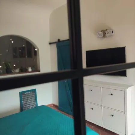 Border House Apartment